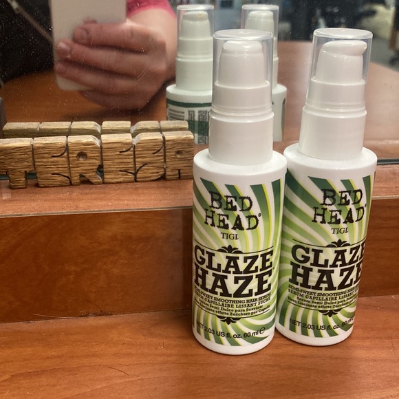 BedHead by TIGI GLAZE HAZE Semi-Sweet Smoothing Hair Serum (discontinued) - Picture 4 of 6